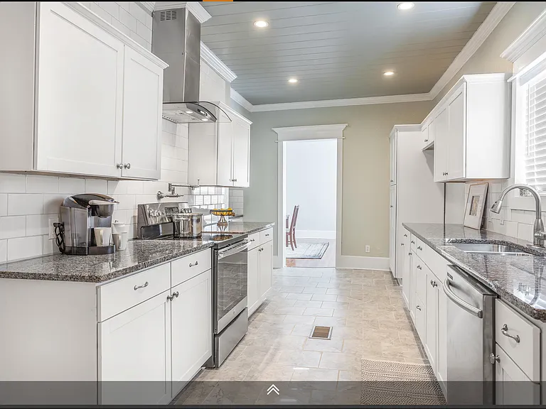 1502 Kirby Ave — Photo 18