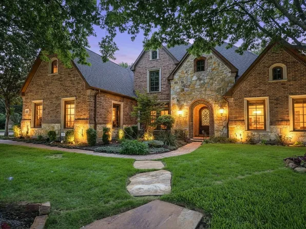 910 Belclaire Cir, Cedar Hill, TX 75104