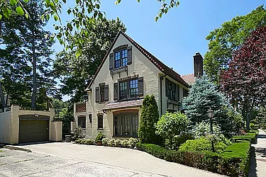 Sold by Madeleine Realty Ltd.