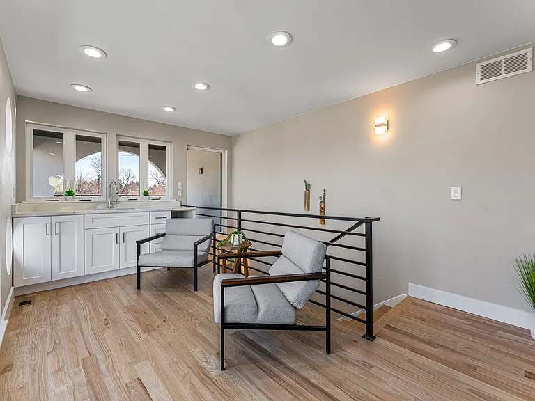 1660 Colorado Blvd — Photo 23