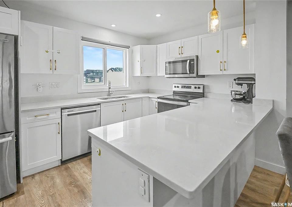 1st image of 106 Westfield ROAD