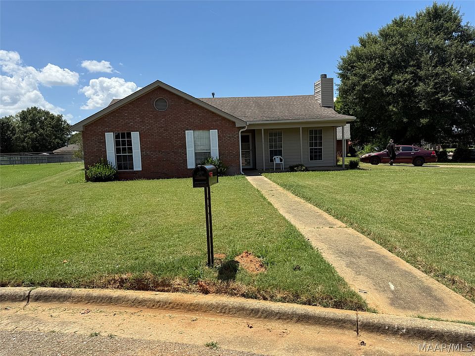 1st image of 820 Montero Dr