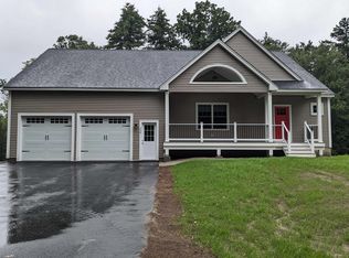 208 South Rd #3, Fremont, NH 03044