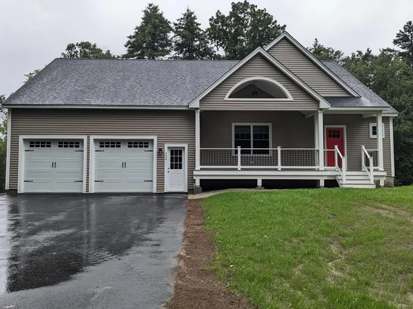 208 South Road #3, Fremont, NH 03044