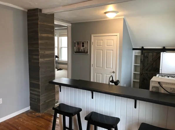 853 Fountain St NE APT 3, Grand Rapids, MI 49503