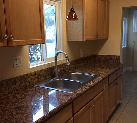3rd image of 373 S 1st Ave
