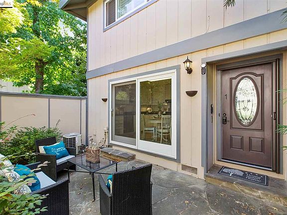 3rd image of 2129 Ascot Dr APT 1