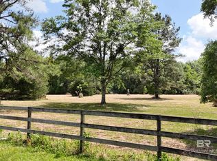 Pearson Ln, Robertsdale, AL 36567