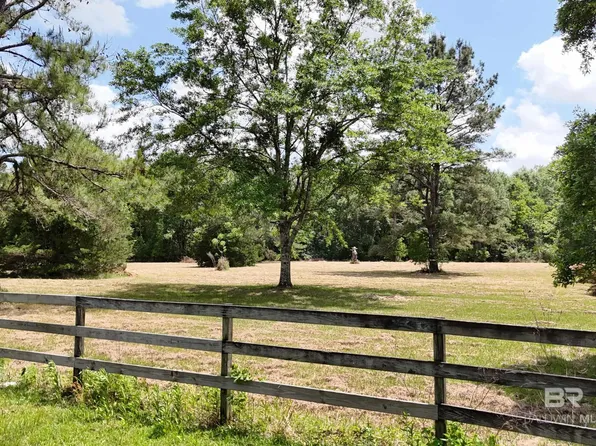 Pearson Ln, Robertsdale, AL 36567