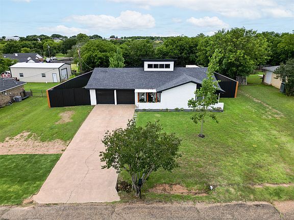 5th image of 139 Moses Manor Dr