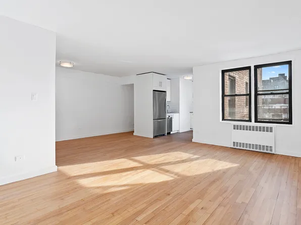 1119 Ocean Parkway image 8 of 13