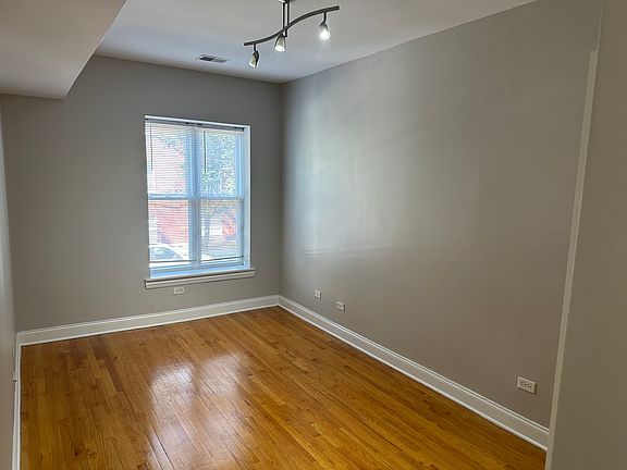 4th image of 3641 W Leland Ave
