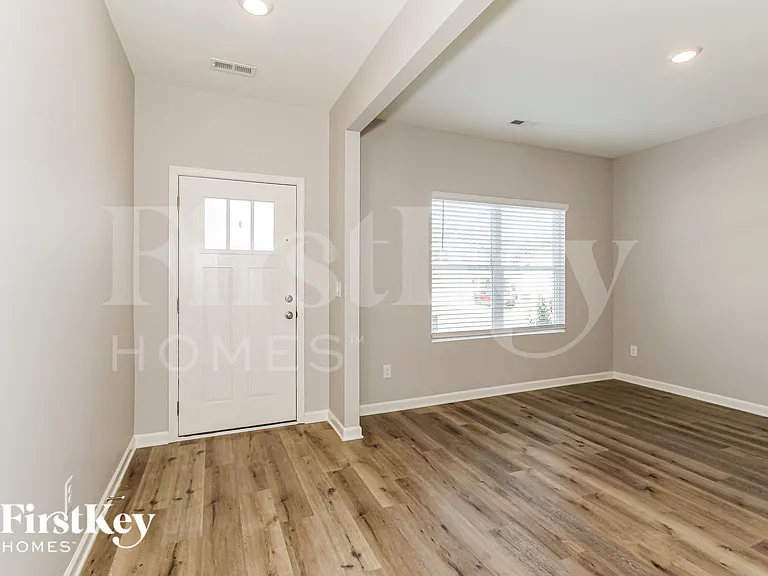 1313 Chelsea Park Trl — Photo 2