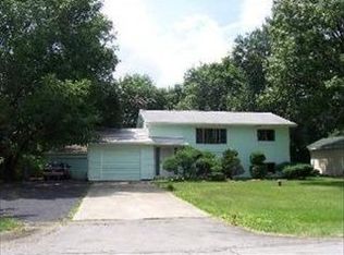 4N212 Mayfair Dr, Bensenville, IL 60106