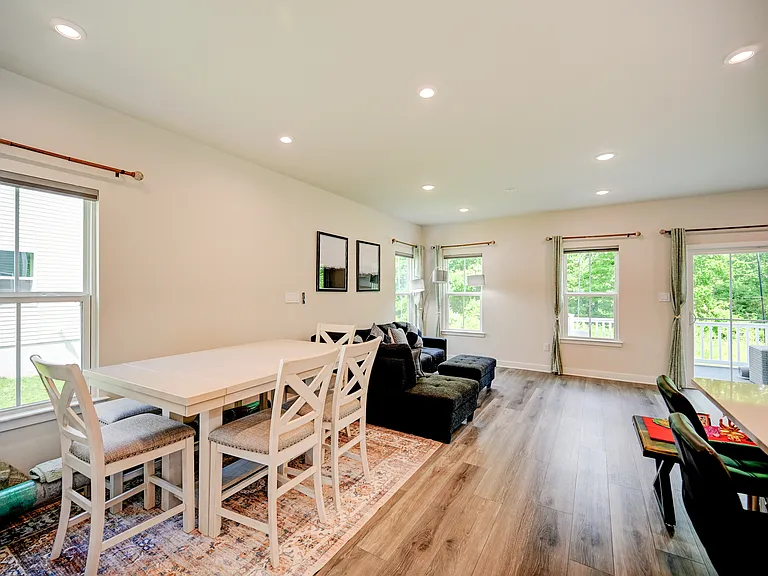 56 Pratt Ln — Photo 31