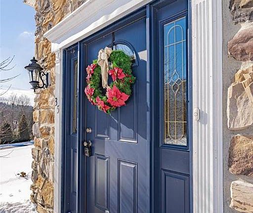 2nd image of 35 Ridgeview Dr