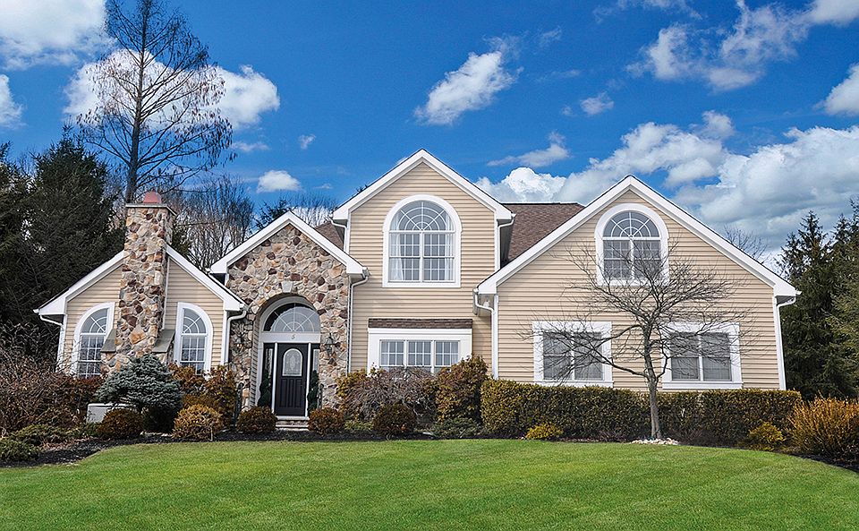 Elegant CHC on Cul-de-Sac