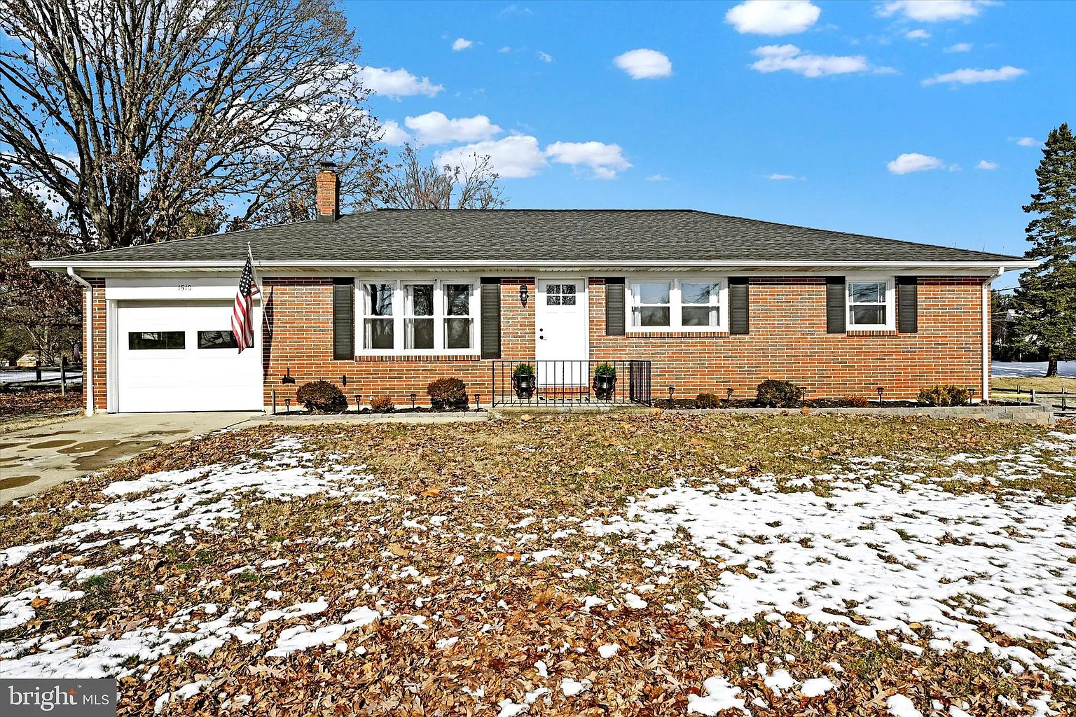 1510 Whistler Rd photo 1