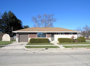 1340 N 16th St, Manitowoc, WI 54220