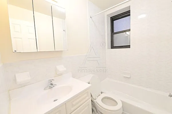 Rented by Peter Ashe | media 6