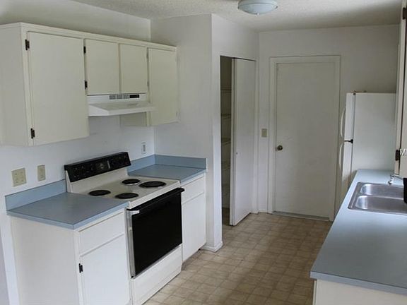 3rd image of 14032 Allston Ave