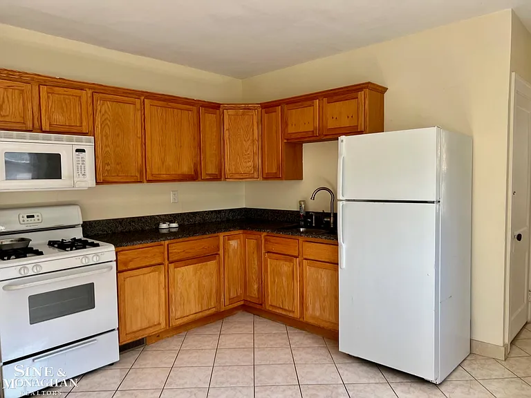 1450 Maryland St — Photo 10