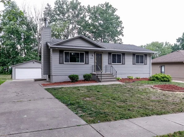6018 SW 7th St, Des Moines, IA 50315