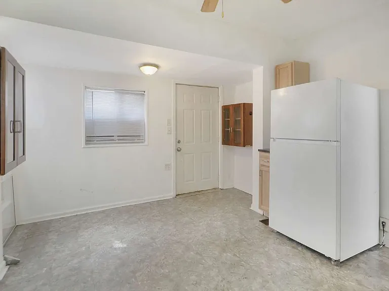 690 York Ave #1 — Photo 5
