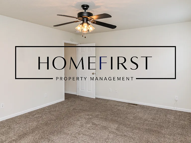112 Newport Ln — Photo 16