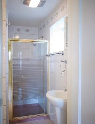 3rd image of 186 Saint Elmo Way