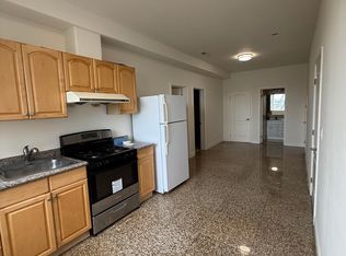 1010 Jamestown Ave, San Francisco, CA 94124