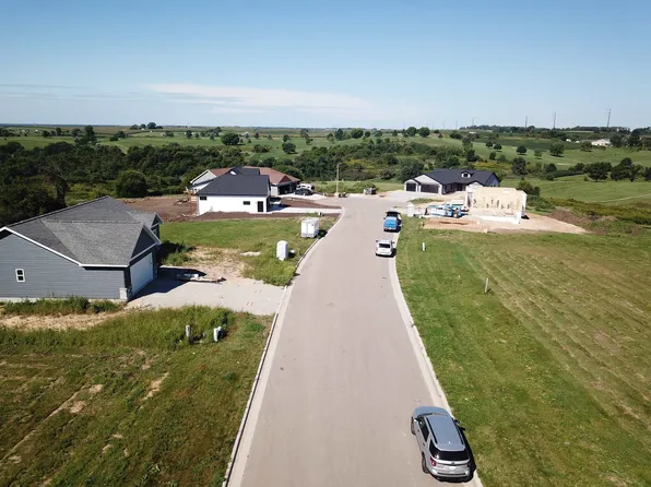 109 Garrett Dr, Barneveld, WI 53507