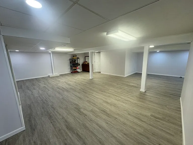 34647 Bristol St — Photo 16