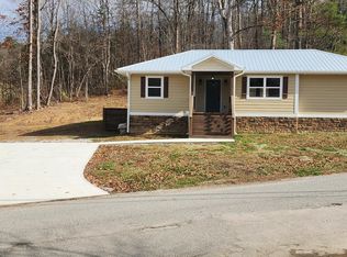 590 Litton Rd, Oneida, TN 37841