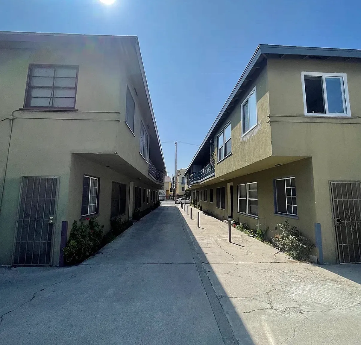 3 bed, 1.5 bath, $3,195 — Photo 2