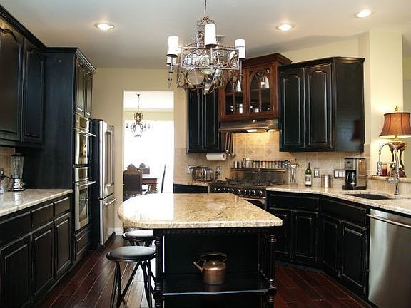 4th image of 3207 Avenal Dr
