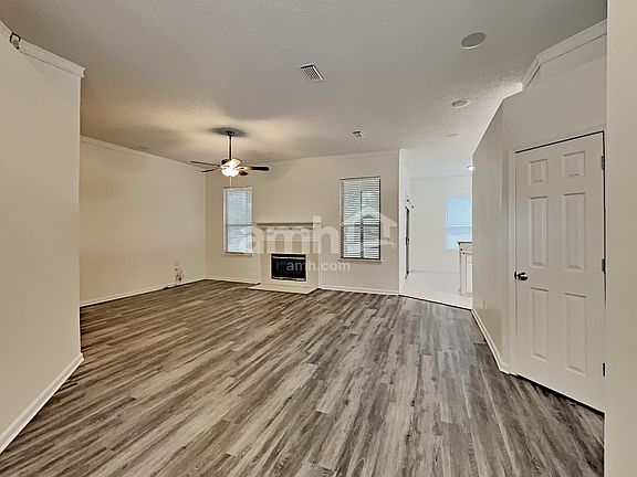 4th image of 10550 Otter Creek Dr