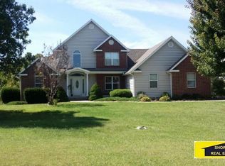 5680 Robinwood Rd, Loma Linda, MO 64804