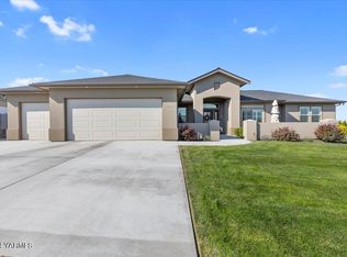 1203 Heritage Hills Dr, Selah, WA 98942