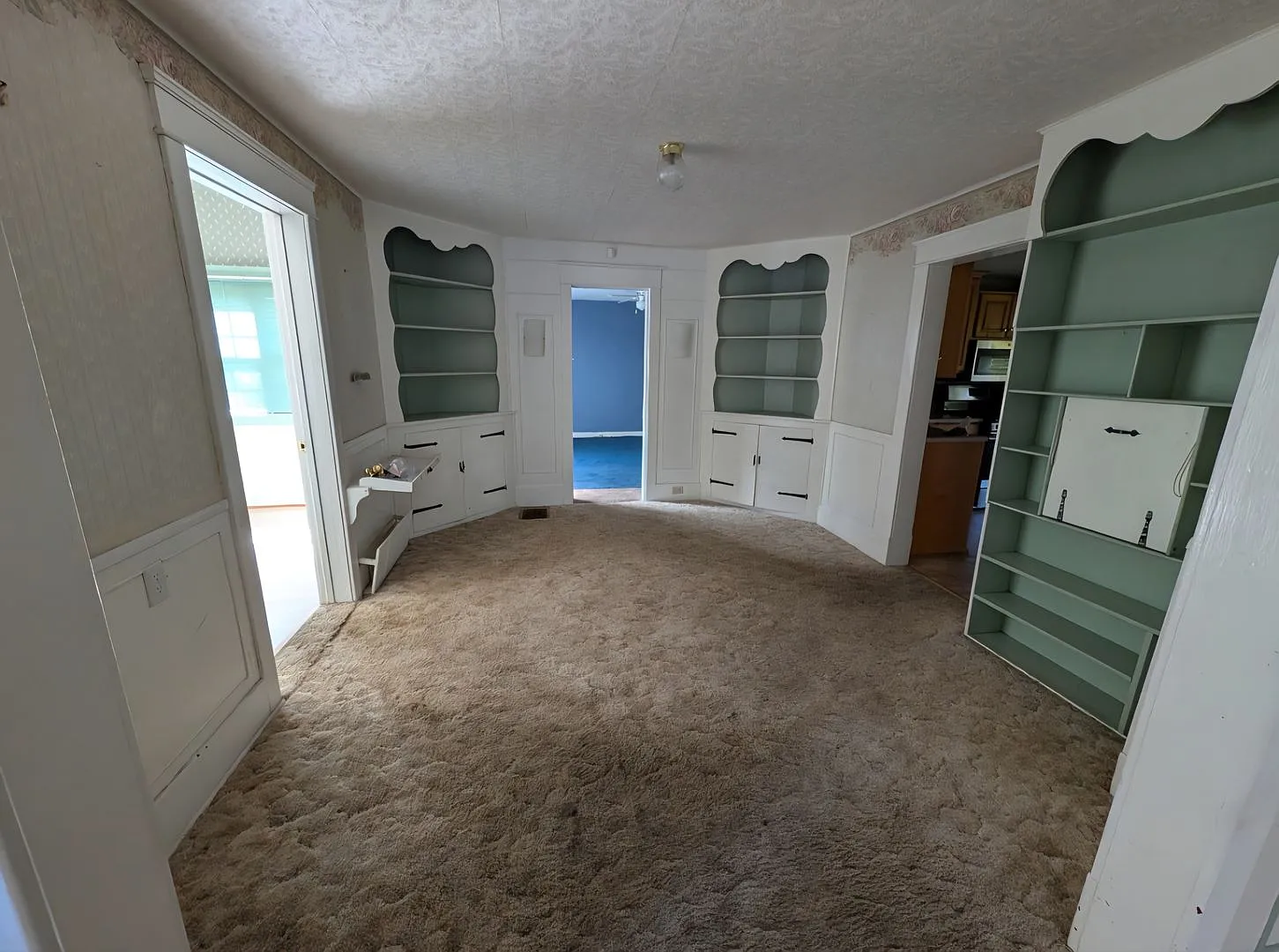 5 bedroom single family home — Photo 3