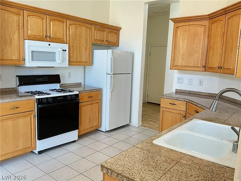 1739 Franklin Chase Ter — Photo 3