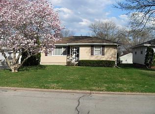 1647 10th St NW, Cedar Rapids, IA 52405