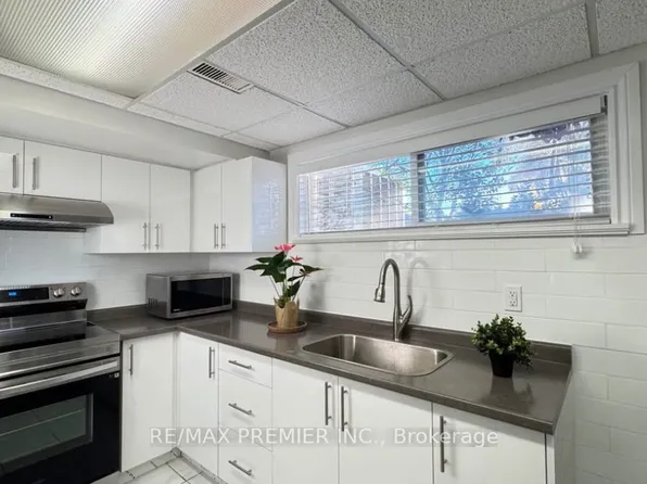 3551 Burningelm Cres, Mississauga, ON L4Y 3L2