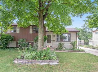 1822 Hass Dr, South Bend, IN 46635