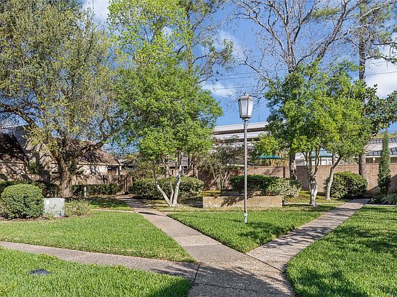 2nd image of 15600 Barkers Landing Rd APT 14