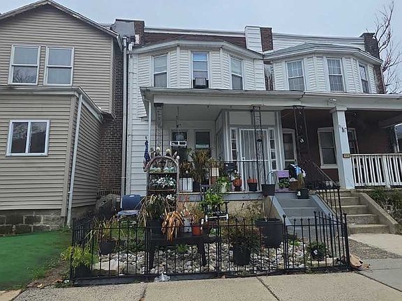 5th image of 1028 Washington St