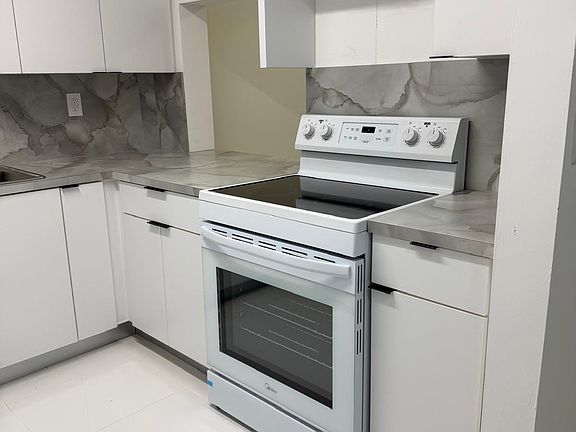5th image of 7999 NW 7th St APT 105