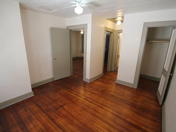 3rd image of 725 7th Ave N #6