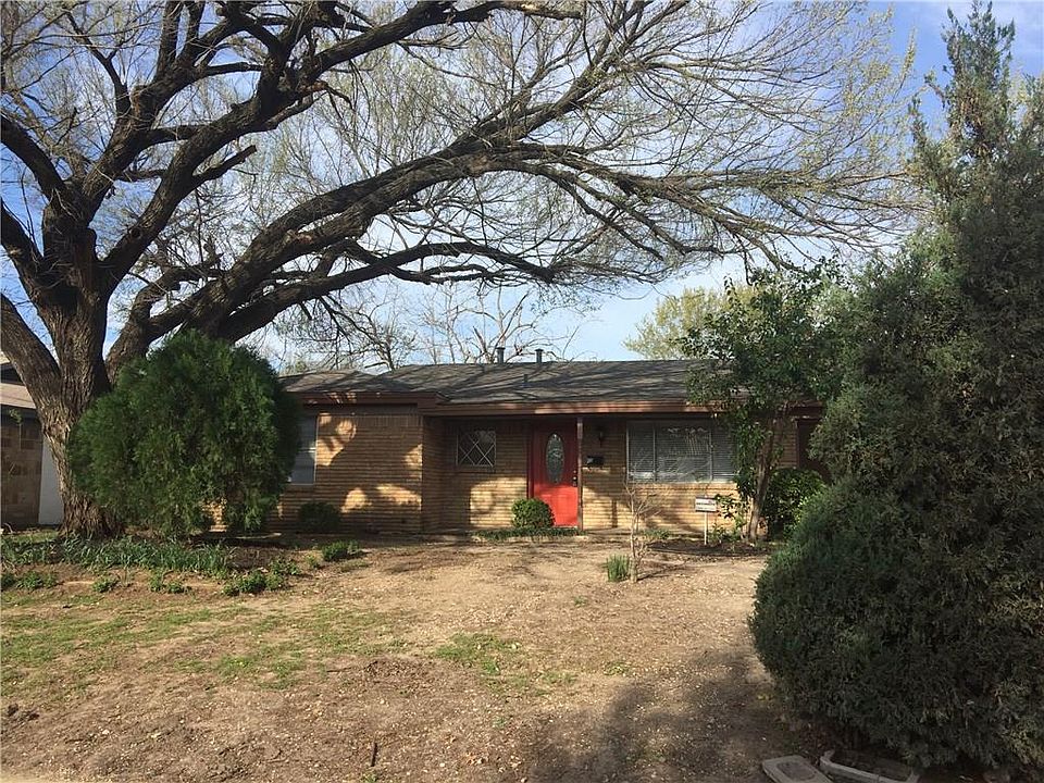 1st image of 2613 Willow Park St