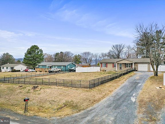 4th image of 241 Grover Rd